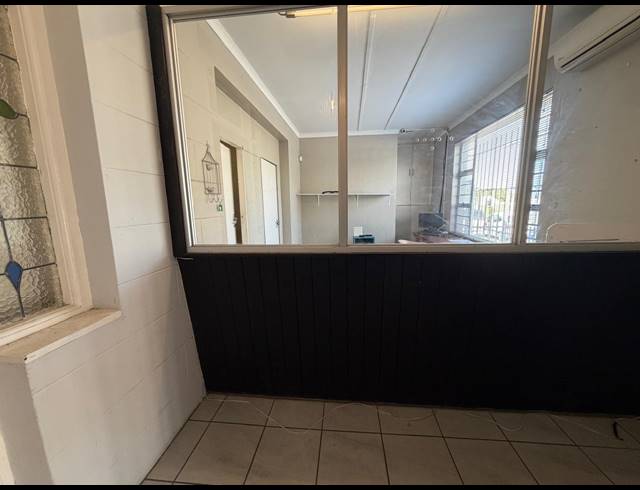 330M² OFFICE FOR SALE IN ARCADIA